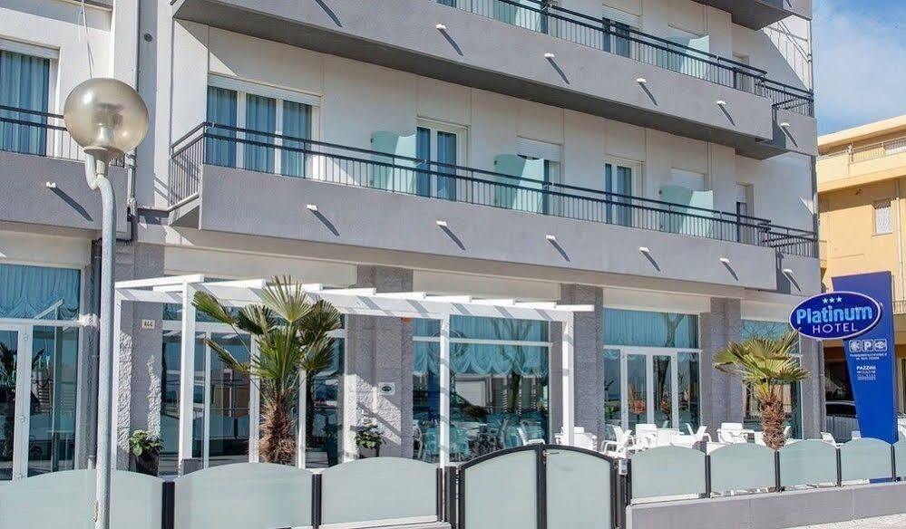 Hotel Platinum Римини Екстериор снимка